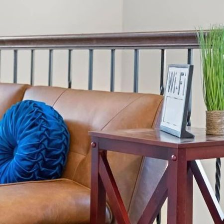 The Campbell Carriage House Apartment Clarksville Bagian luar foto