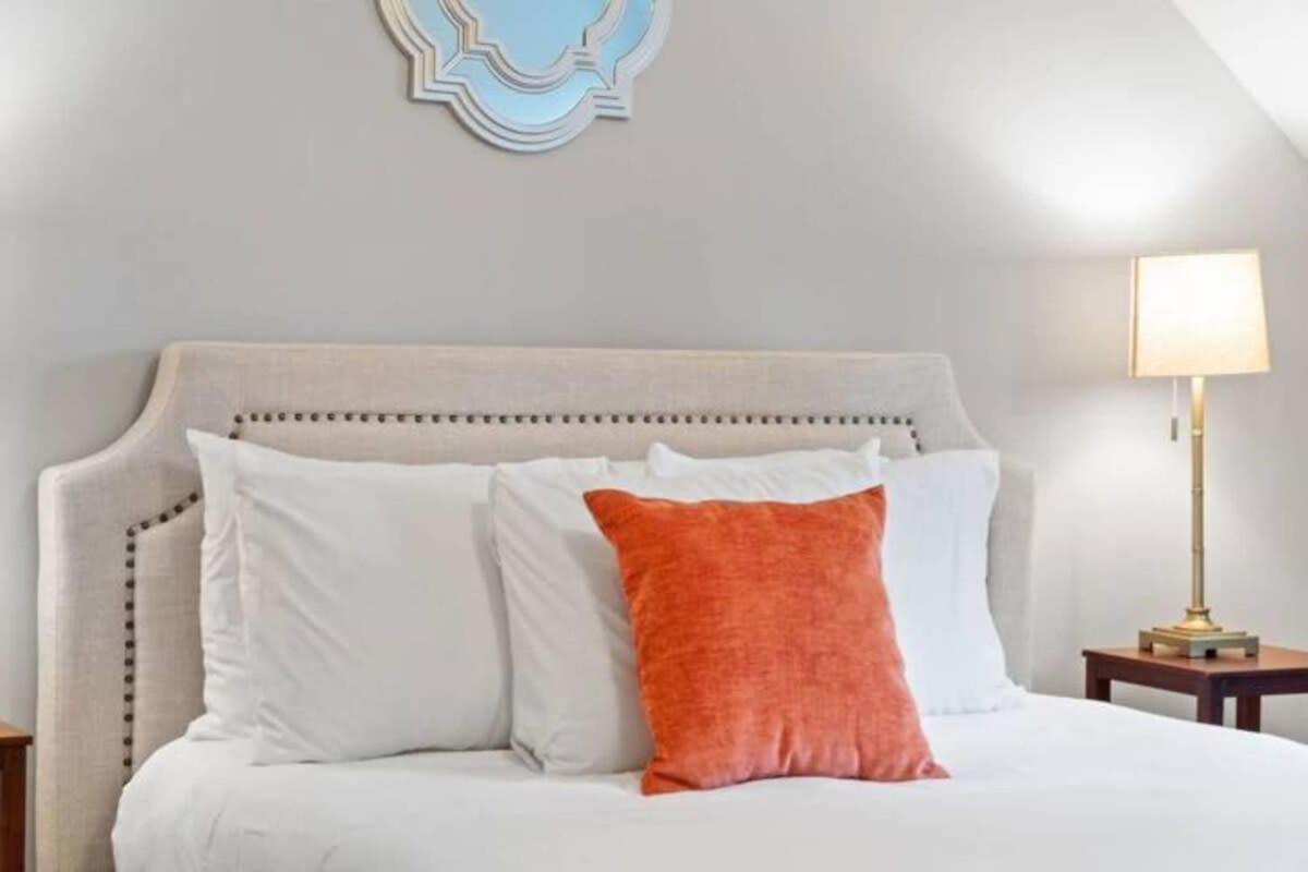 The Campbell Carriage House Apartment Clarksville Bagian luar foto