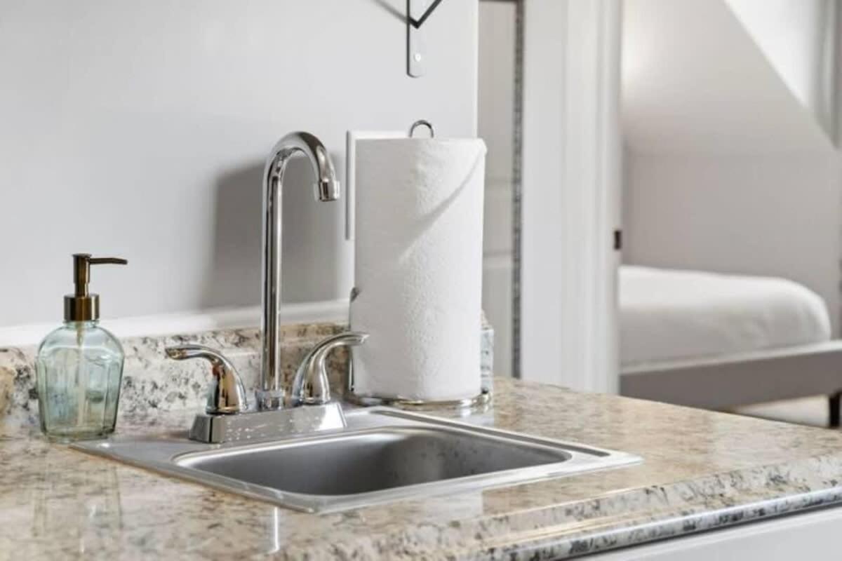 The Campbell Carriage House Apartment Clarksville Bagian luar foto