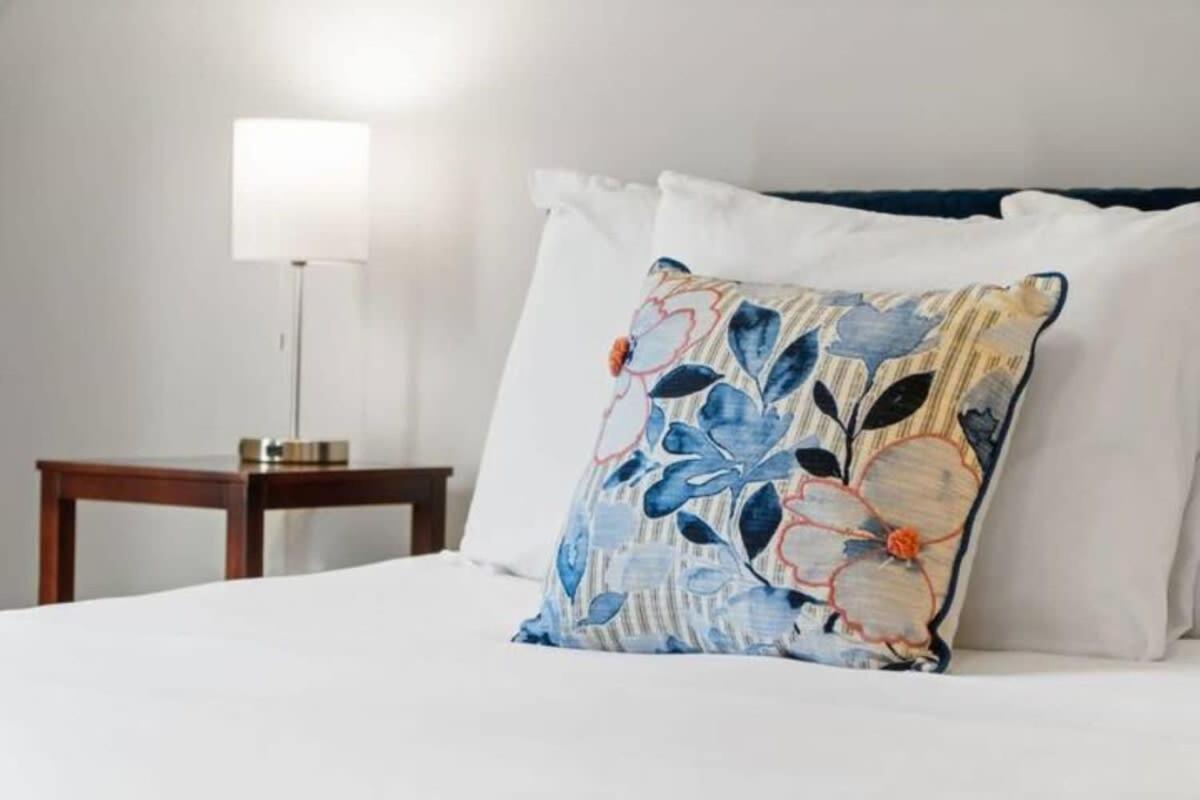 The Campbell Carriage House Apartment Clarksville Bagian luar foto