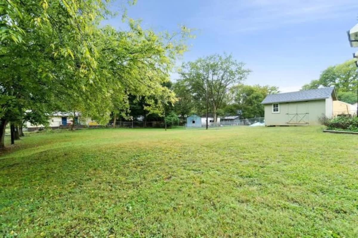 The Campbell Carriage House Apartment Clarksville Bagian luar foto
