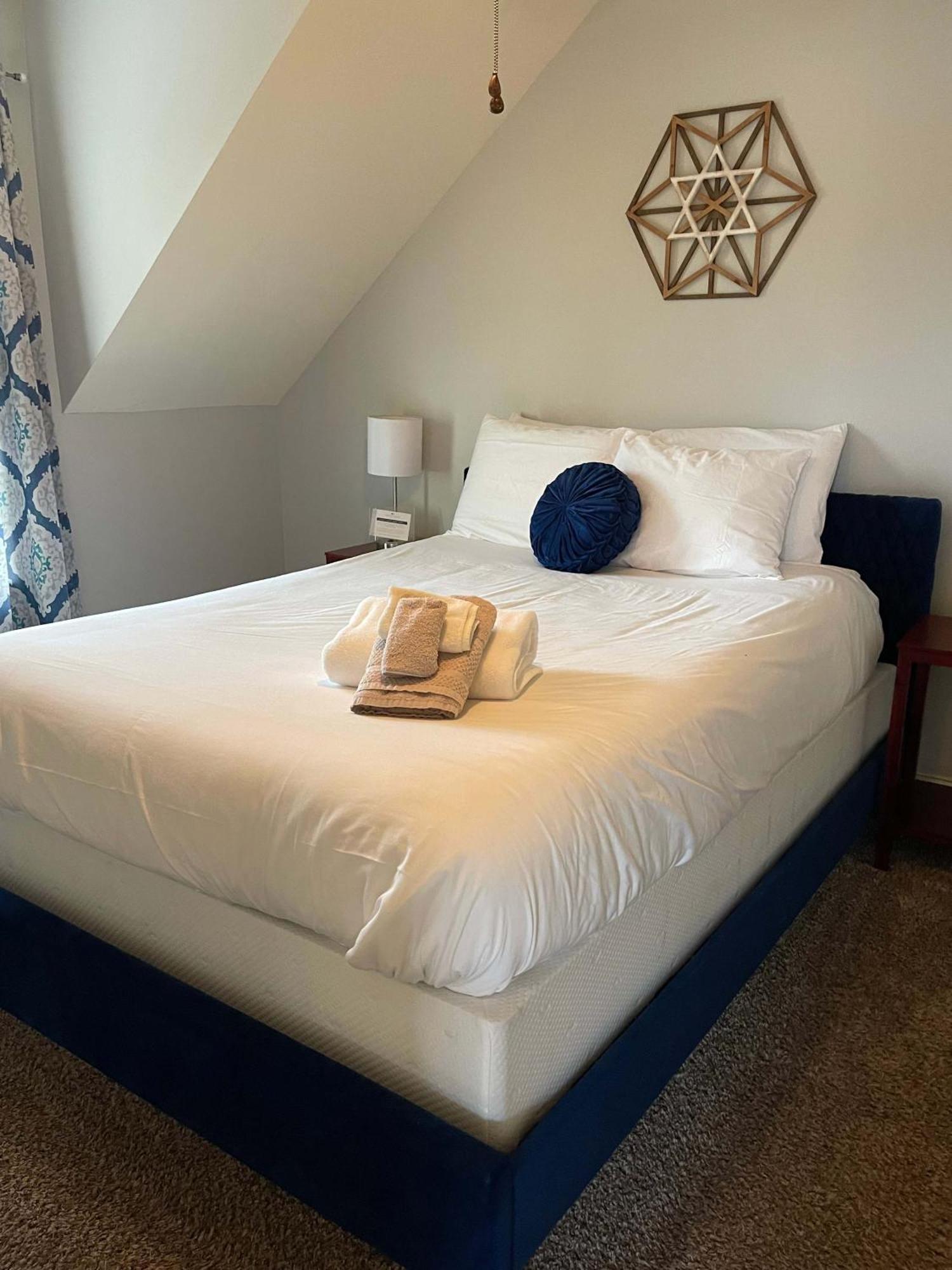 The Campbell Carriage House Apartment Clarksville Bagian luar foto