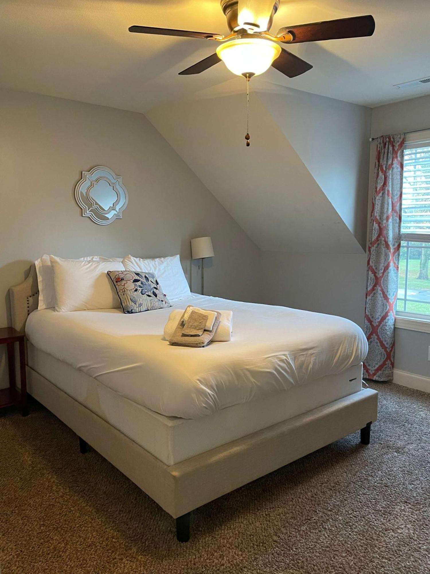 The Campbell Carriage House Apartment Clarksville Bagian luar foto