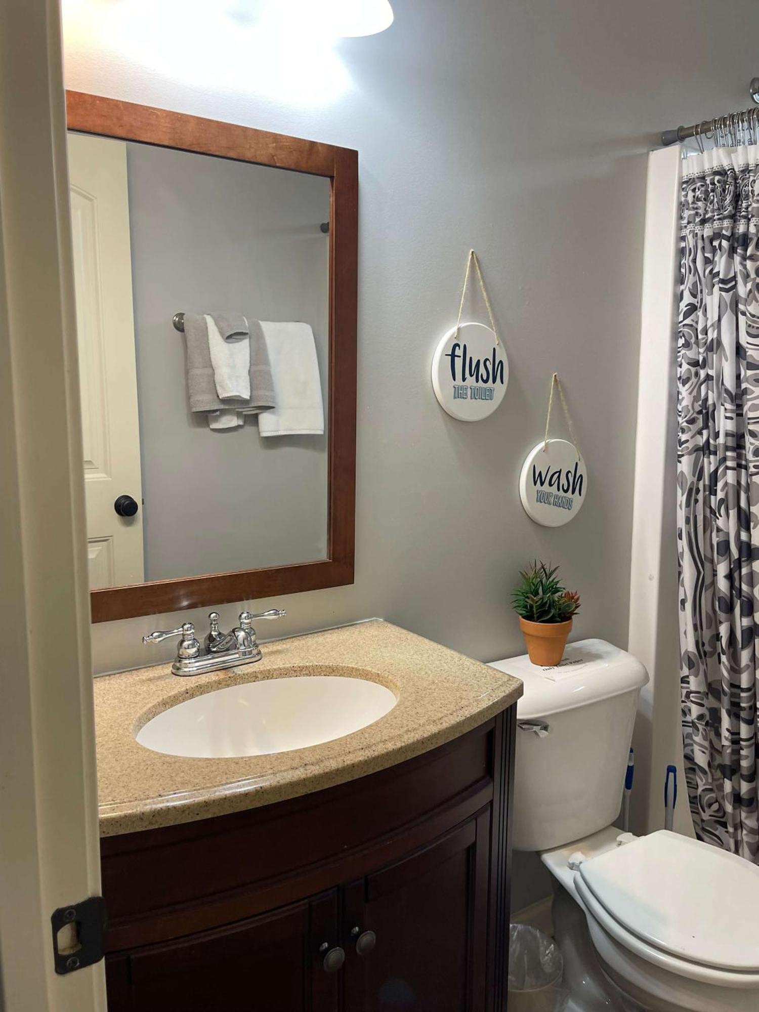 The Campbell Carriage House Apartment Clarksville Bagian luar foto